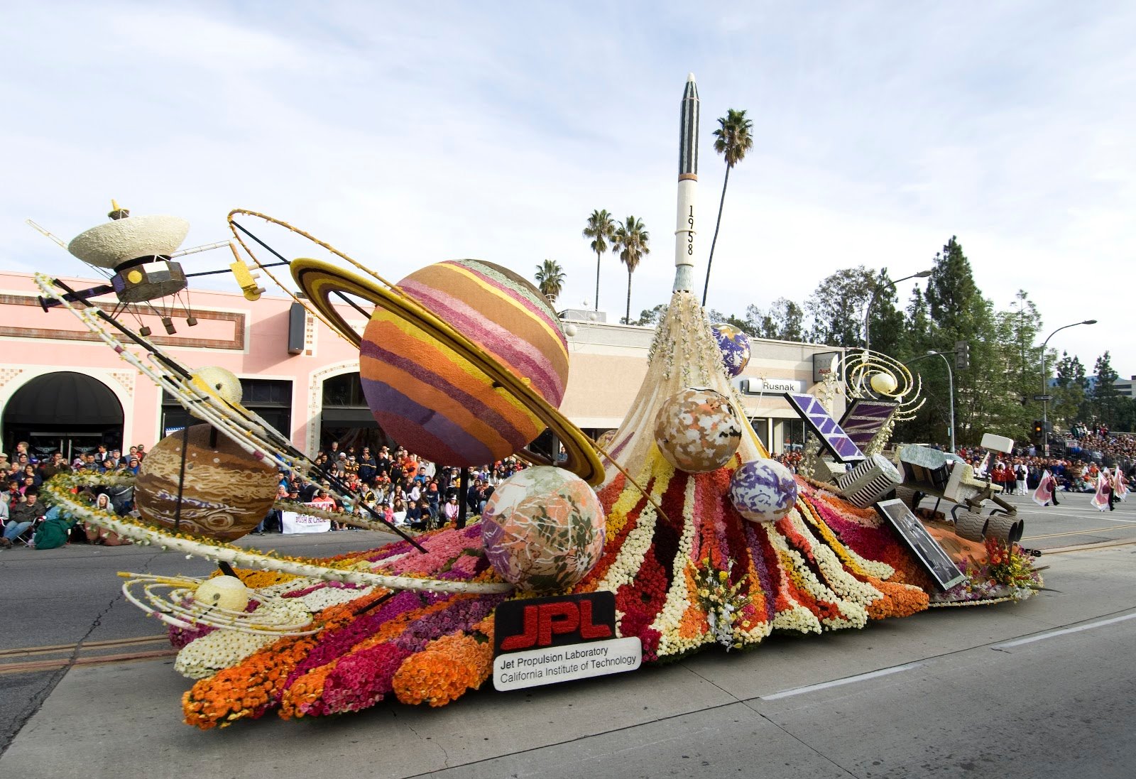 Countdown To Launch Of Jet Propulsion Lab%2C Celebrating 50 Yrs Of Space Exploration%2C Rose Parade Float 